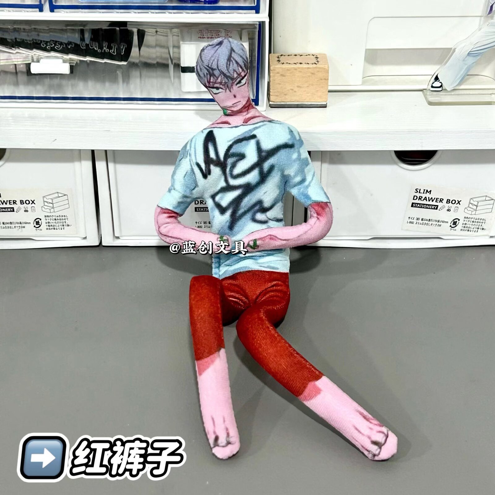 دمية قابلة للتشكيل بتصميم فضائ - مراجعة Art Craft Toys وسعره